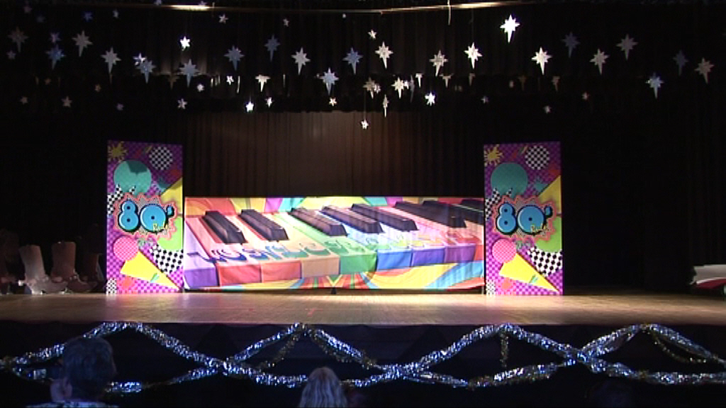 Wonderland GraduationWonderland Concert 2013Wonderland educare